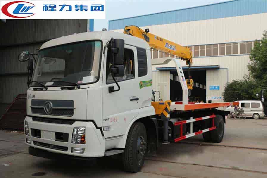 東風(fēng)天錦平板帶吊清障車