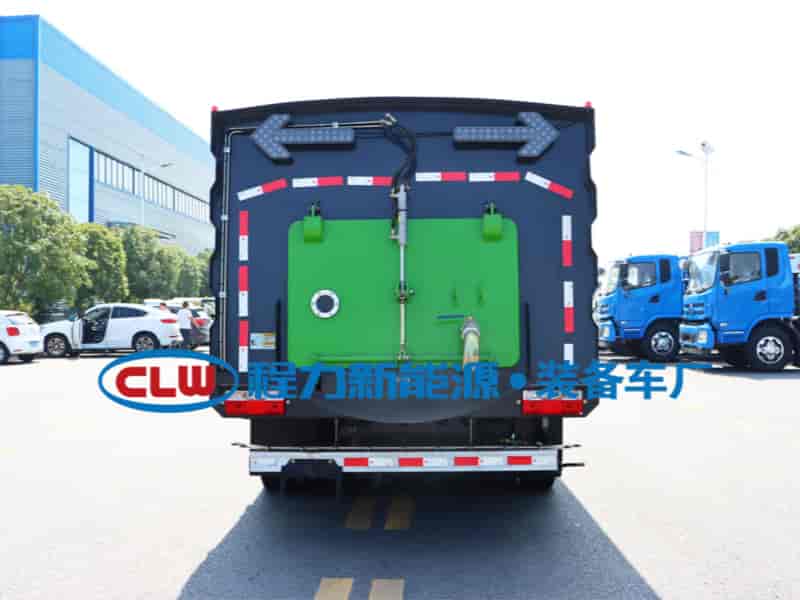 東風(fēng)多利卡洗掃車